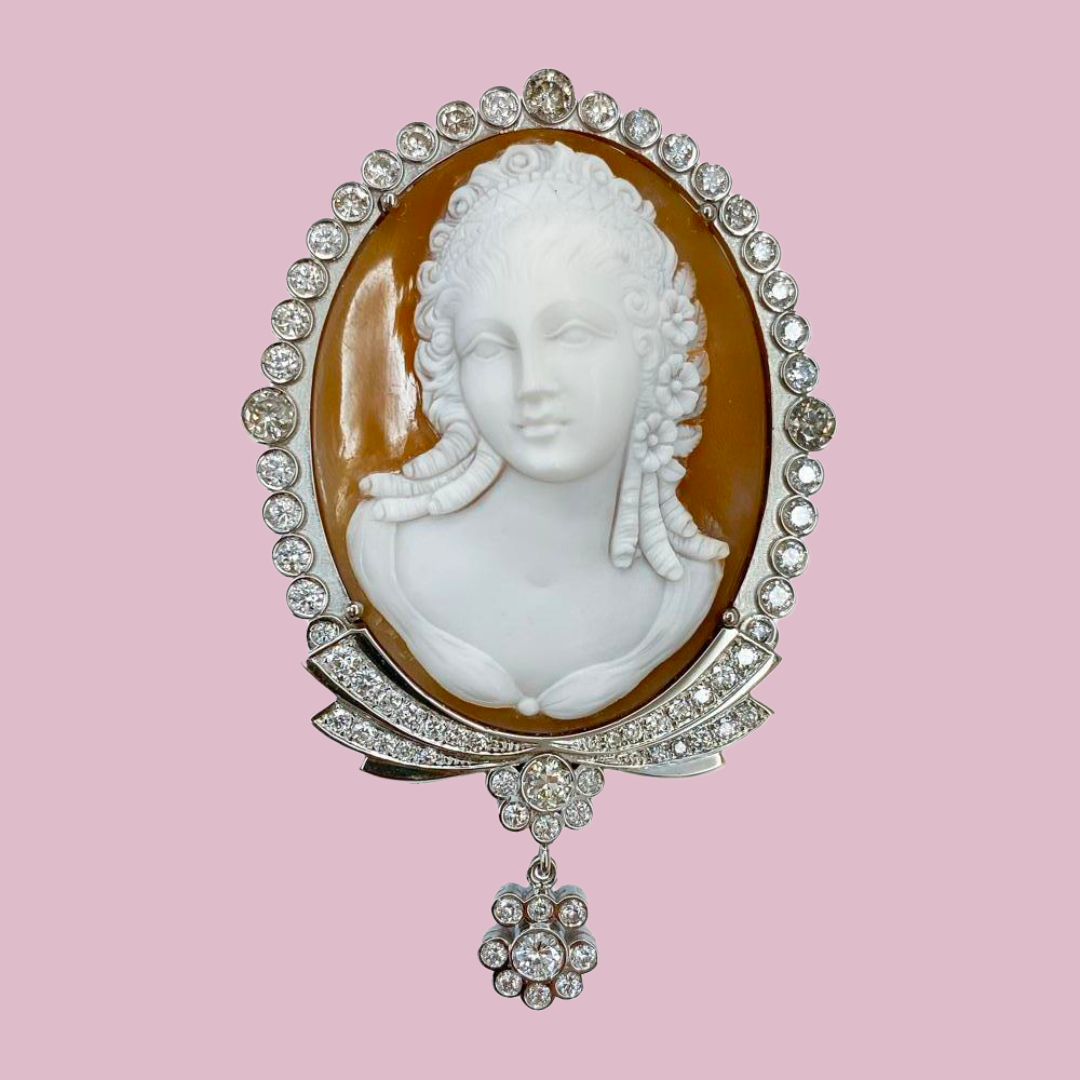 Cammei: narratori di epoche lontane