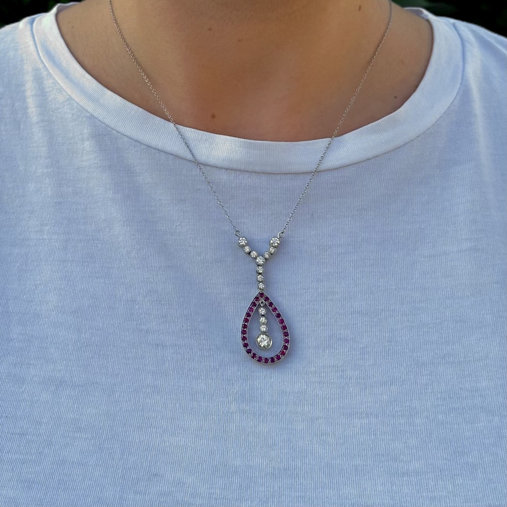 JYBY 1 pezzo Collana con pendente a nappa in stile