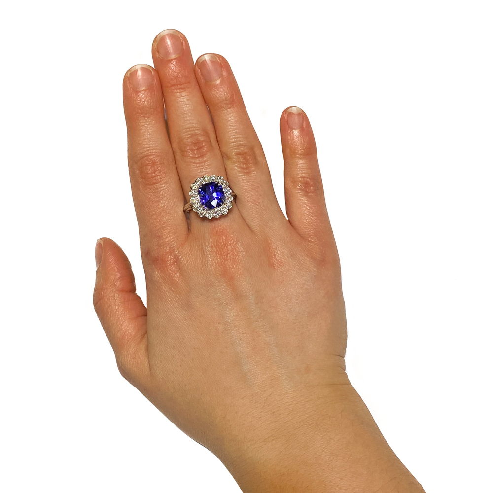 Anello con tanzanite on sale