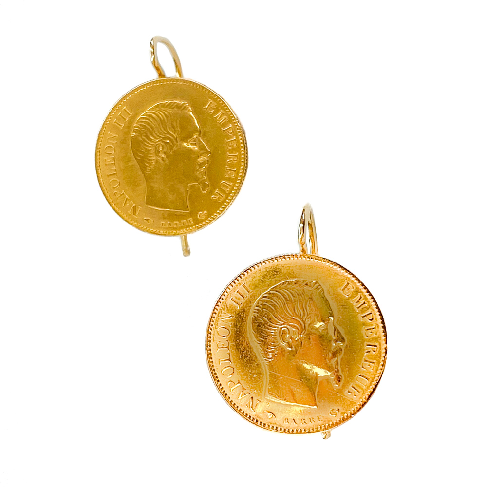 Orecchini in oro giallo con miniature - Asta Gioielli e orologi