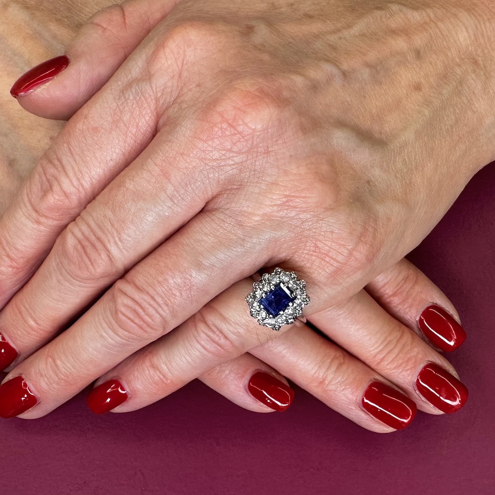Anello con deals zaffiro rosso