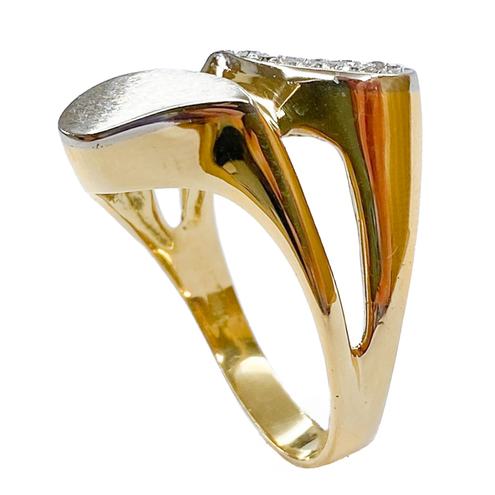 Contrarie ring in 18 karat yellow gold with diamonds Italy 1990s Jewels antique on sale online Passione Antiqua