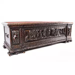 Carved walnut settle - Italy 17th century