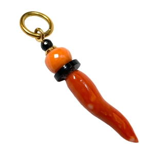 Coral pendant with 18 karat gold and onyx - Italy 1970s