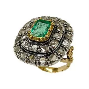 Ring in yellow gold and silver with emerald and diamonds - Italy 19th century