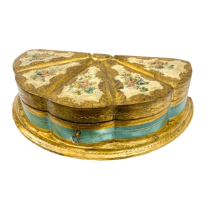 Jewelery box in painted wood - Italy early 1900s