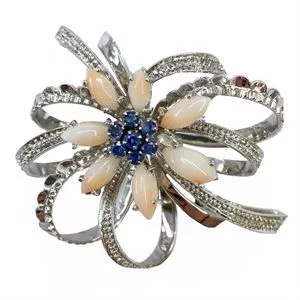 18 karat white gold brooch with coral and sapphires - Italy 1960s