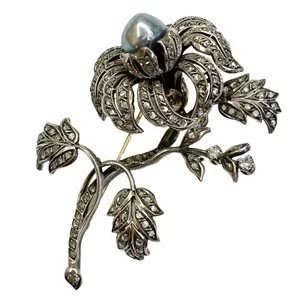 Gold and silver flower brooch with diamonds and pearl - Italy 19th century