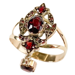 9 karat yellow gold ring with garnets - England 1910s