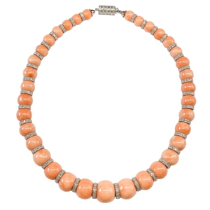 Collana di corallo con chiusura in oro e diamanti - Italia anni '70