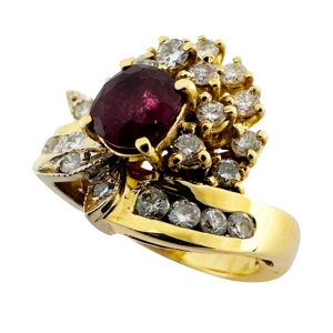 Anello in oro giallo 18 karati con rubino e diamanti - Italia anni '80