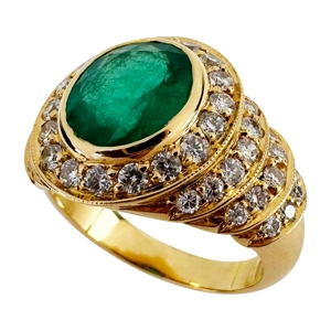 18-karat yellow gold ring with emerald and diamonds - Italy 1990s
